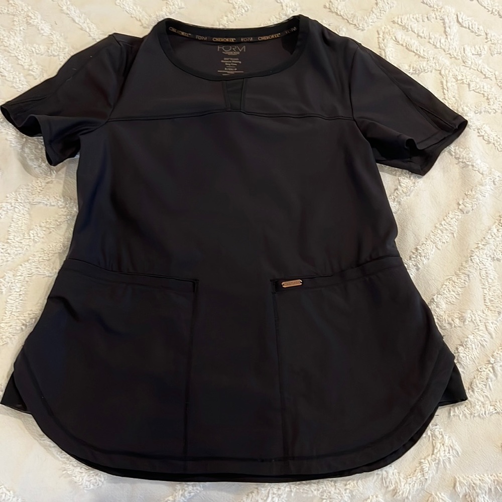 NWOT Cherokee Form Scrub Top